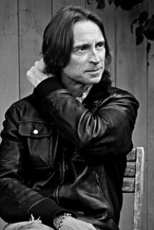 Robert Carlyle