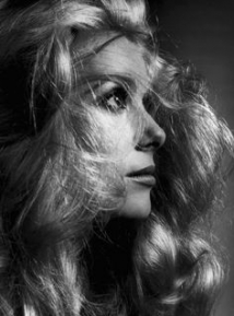 La femme aux bottes rouges La femme aux bottes rouges