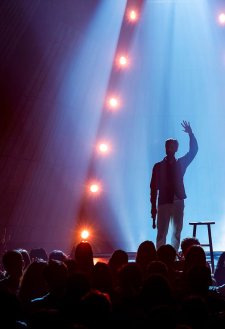 Hasan Minhaj: Off with His Head